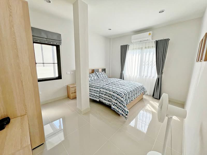 บ้านให้เช่า – ใกล้ตลาดเจริญเจริญ เพียง 10 นาที ค่าเช่า 30,000 บาท / เดือน รหัสทรัพย์ : No.13H676, เชียงใหม่, สันกำแพง, สันกำแพง, เชียงใหม่, 180 ตร.ม., บ้านเดี่ยว ให้เช่า, โดย Rutchaporn Tunsiri, 500346968 - DDproperty.com