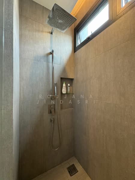 3-BR House, Bangkok, Khlong Tan Nua, Watthana, Bangkok, 3 Bedrooms, 350 sqm, Single Detached House For Rent, by Rojjana Jindasri, 500346983 - DDproperty.com