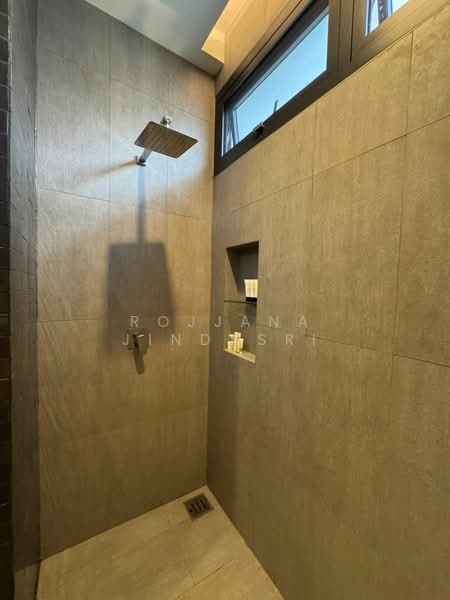 3-BR House, Bangkok, Khlong Tan Nua, Watthana, Bangkok, 3 Bedrooms, 350 sqm, Single Detached House For Rent, by Rojjana Jindasri, 500346983 - DDproperty.com