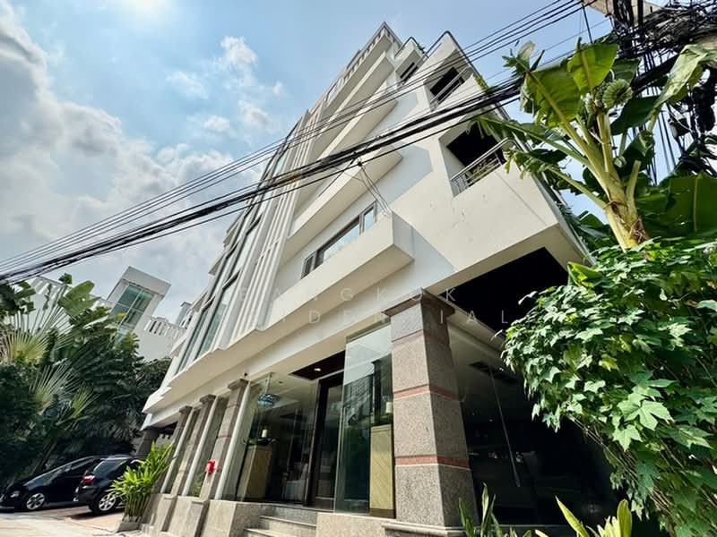 Celadon Bangkok, Bangkok, 282 14 Soi Panitanan, Khlong Tan Nua, Watthana, Bangkok, 2 Bedrooms, 131 sqm, Apartment For Rent, by Bangkok Residential, 500346985 - DDproperty.com