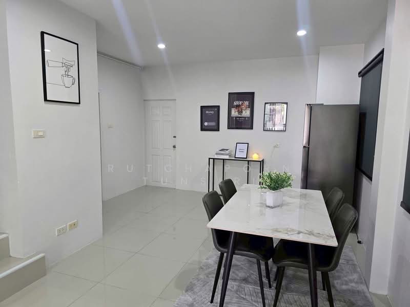 บ้านในโครงการ ให้เช่า – ใกล้กาดฝรั่ง เพียง 10 นาที ค่าเช่า 19,500 บาท / เดือน รหัสทรัพย์ : No.14H826, Chiang Mai, San Phak Wan, Hang Dong, Chiang Mai, 2 Bedrooms, 100 sqm, Single Detached House For Rent, by Rutchaporn Tunsiri, 500346991 - DDproperty.com