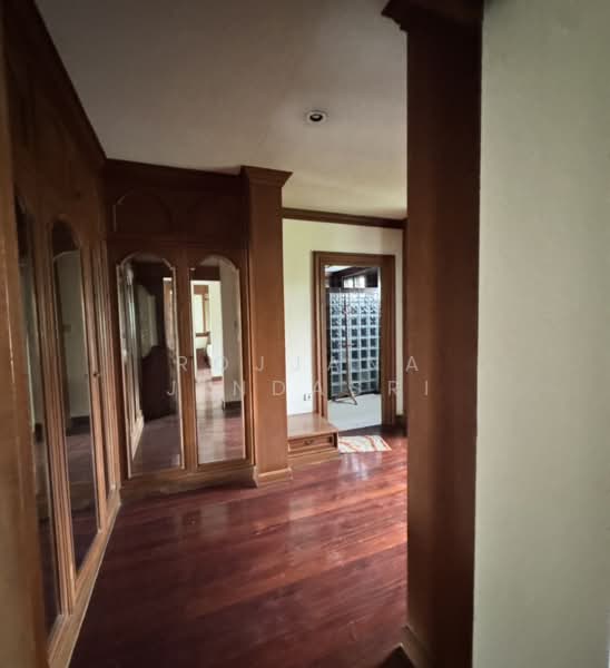 8-BR Townhouse, Bangkok, Khlong Tan Nua, Watthana, Bangkok, 8 Bedrooms, 800 sqm, Townhouse For Rent, by Rojjana Jindasri, 500347009 - DDproperty.com