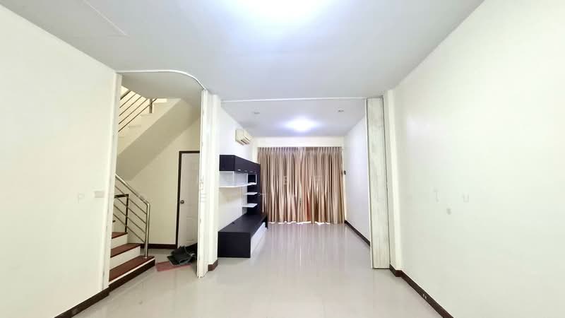 ทาวน์เฮ้าส์เหนือเมือง ร้อยเอ็ด, Roi Et, Nua Muang, Muang Roi Et, Roi Et, 3 Bedrooms, 150 sqm, Townhouse For Sale, by The Best Property ทองใบ, 500347016 - DDproperty.com