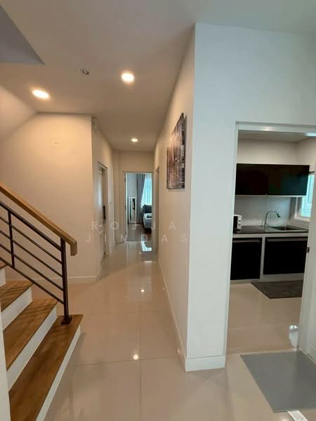 Centro Bangna-Wongwean, Bangkok, Kanchanaphisek Road, Dok Mai, Prawet, Bangkok, 4 Bedrooms, 200 sqm, Single Detached House For Rent, by Rojjana Jindasri, 500347047 - DDproperty.com