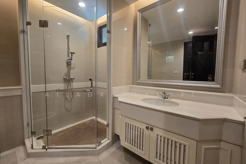 Baan Sukhumvit 18, Bangkok, Khlong Toei, Bangkok, 5 Bedrooms, 455 sqm, Single Detached House For Rent, by Ailada Ngamsri, 500347050 - DDproperty.com