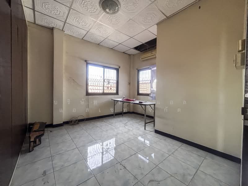 Land with buildings Pathum Thani, Pathum Thani, Prachathipat, Thanyaburi, Pathum Thani, 5 Bedrooms, 140 sqm, Single Detached House For Sale, by บริษัท เอชแอล แอสเซท จำกัด, 500347061 - DDproperty.com