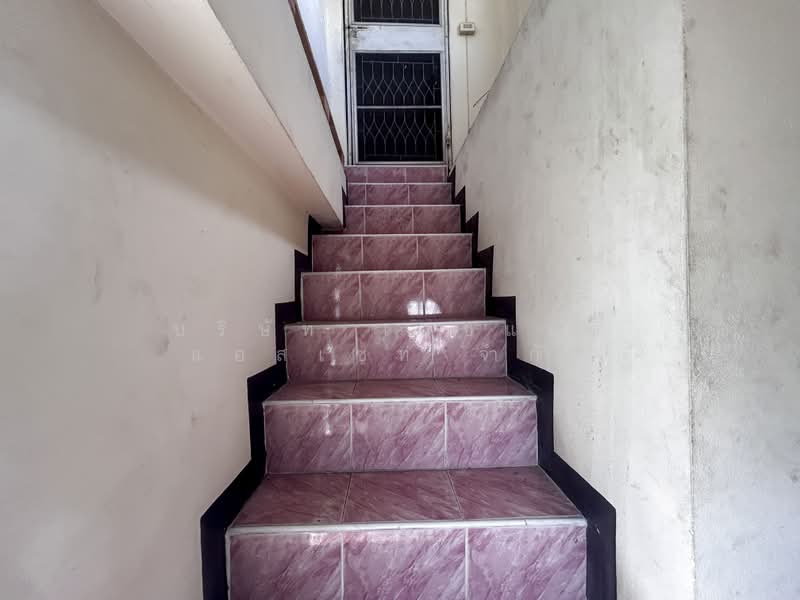 Land with buildings Pathum Thani, Pathum Thani, Prachathipat, Thanyaburi, Pathum Thani, 5 Bedrooms, 140 sqm, Single Detached House For Sale, by บริษัท เอชแอล แอสเซท จำกัด, 500347061 - DDproperty.com