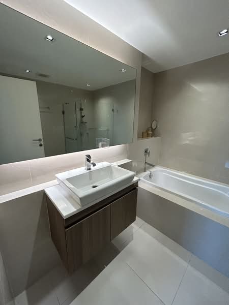 Vtara Sukhumvit 36, Bangkok, 118 Soi Saen Sabai, Phra Kanong, Khlong Toei, Bangkok, 2 Bedrooms, 62 sqm, Condo For Sale, by สุเทพ รอดด้วยบุญ, 500347077 - DDproperty.com