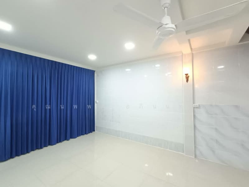 หมู่บ้านร่วมเกื้อ ทวีวัฒนา25, กรุงเทพ, ศาลาธรรมสพน์, ทวีวัฒนา, กรุงเทพ, 110 ตร.ม., ทาวน์เฮ้าส์ ขาย, โดย คุณนพพล อภินนท์กูล, 500347122 - DDproperty.com