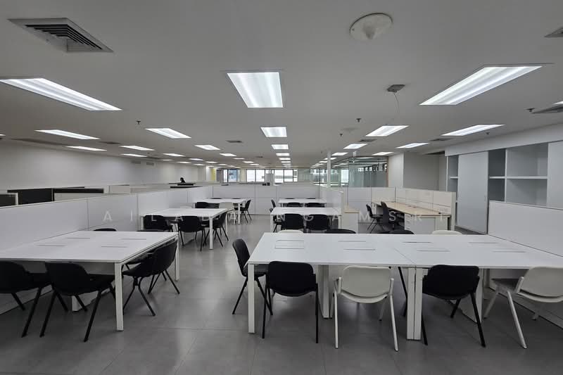 Lake Ratchada Office Complex, Bangkok, Khlong Toei, Khlong Toei, Bangkok, , 672 sqm, Office Space For Rent, by Ailada Ngamsri, 500347123 - DDproperty.com