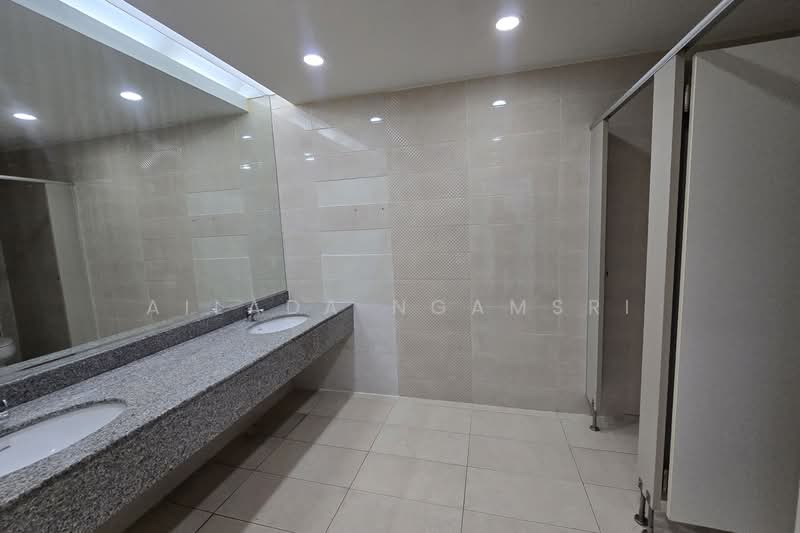 Lake Ratchada Office Complex, Bangkok, Khlong Toei, Khlong Toei, Bangkok, , 672 sqm, Office Space For Rent, by Ailada Ngamsri, 500347123 - DDproperty.com