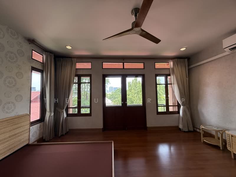 3 Storey Single House in Ekkamai, Bangkok, Phra Kanong Nua, Watthana, Bangkok, 4 Bedrooms, 620 sqm, Single Detached House For Rent, by The Luxe Group, 500347140 - DDproperty.com