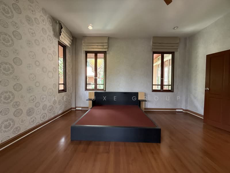 3 Storey Single House in Ekkamai, Bangkok, Phra Kanong Nua, Watthana, Bangkok, 4 Bedrooms, 620 sqm, Single Detached House For Rent, by The Luxe Group, 500347140 - DDproperty.com