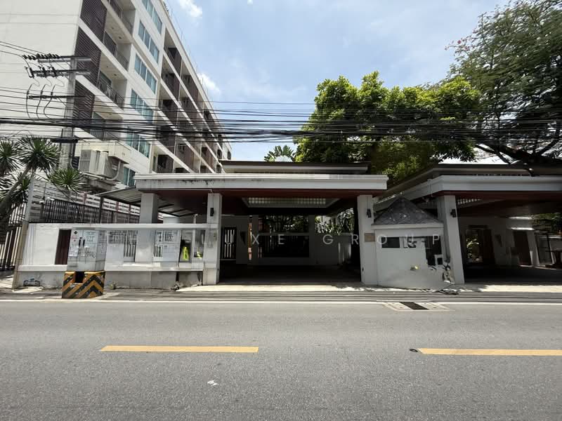 3 Storey Single House in Ekkamai, Bangkok, Phra Kanong Nua, Watthana, Bangkok, 4 Bedrooms, 620 sqm, Single Detached House For Rent, by The Luxe Group, 500347140 - DDproperty.com