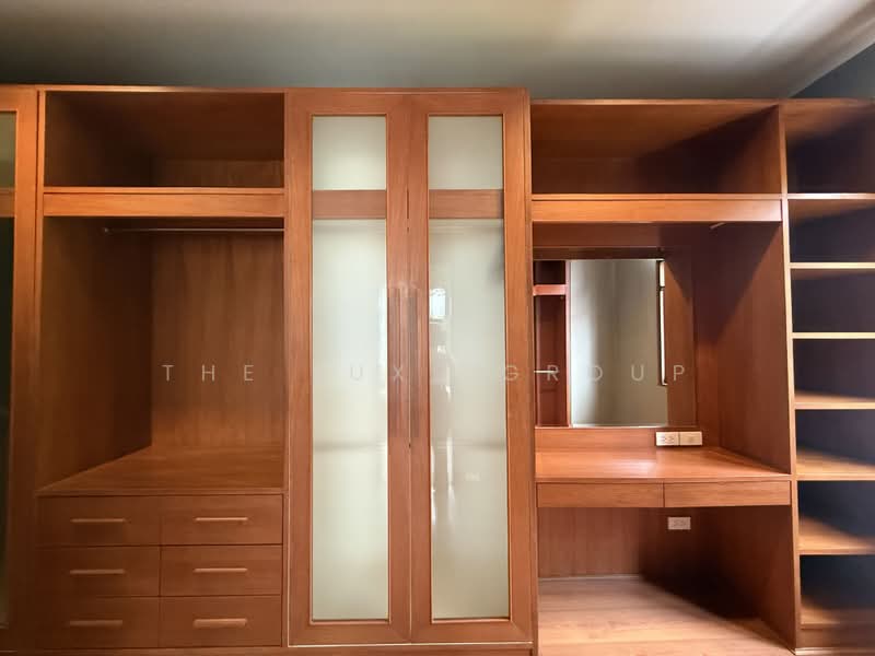 3 Storey Single House in Ekkamai, Bangkok, Phra Kanong Nua, Watthana, Bangkok, 4 Bedrooms, 620 sqm, Single Detached House For Rent, by The Luxe Group, 500347140 - DDproperty.com