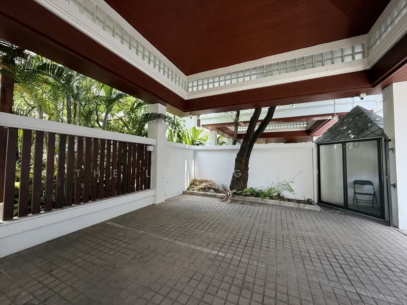 3 Storey Single House in Ekkamai, Bangkok, Phra Kanong Nua, Watthana, Bangkok, 4 Bedrooms, 620 sqm, Single Detached House For Rent, by The Luxe Group, 500347140 - DDproperty.com