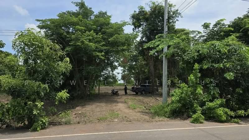 Land for sale in Bang Krabao, almost 2 rai, bordering the Bang Pakong River, Prachin Buri, Bang Krabao, Ban Sang, Prachin Buri, , 3,000 sqm, Land For Sale, by RICHWELL INTERPLUS, 500347179 - DDproperty.com