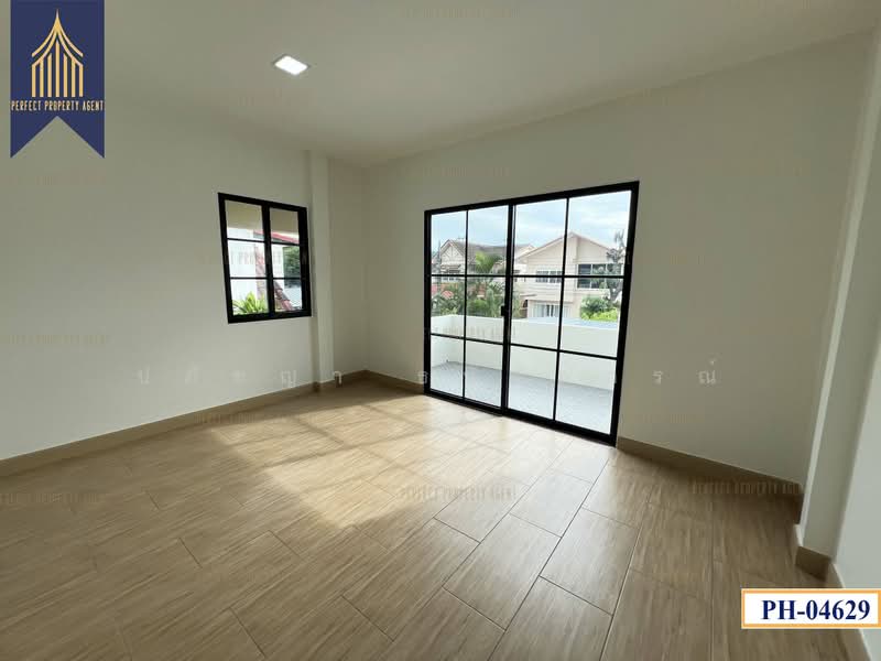 เสริมศิริวิลเลจ รามอินทรา 40 แยก 8-7, Bangkok, Nuan Chan, Bueng Kum, Bangkok, 4 Bedrooms, 160 sqm, Single Detached House For Sale, by ปภัชญา ธนัตถ์ภรณ์, 500347193 - DDproperty.com