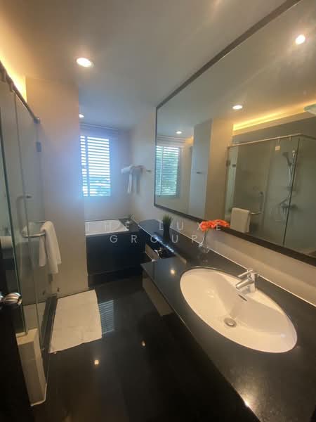 Sathorn Gallery Residences, Bangkok, 70 Pan Road, Silom, Bang Rak, Bangkok, 3 Bedrooms, 230 sqm, Condo For Rent, by The Luxe Group, 500347253 - DDproperty.com