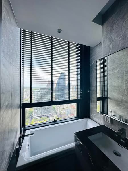 The Esse Sukhumvit 36, Bangkok, Soi Sukhumvit 36, Sukhumvit Road, Phra Kanong, Khlong Toei, Bangkok, 2 Bedrooms, 80 sqm, Condo For Rent, by The Luxe Group, 500347271 - DDproperty.com