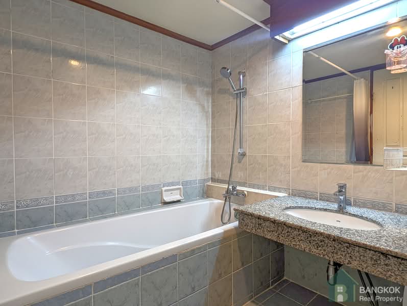 Saranjai Mansion, Bangkok, Soi Sukhumvit 6, Khlong Toei, Bangkok, 3 Bedrooms, 157 sqm, Condo For Rent, by Chakkrapong Ponyeam, 500347277 - DDproperty.com