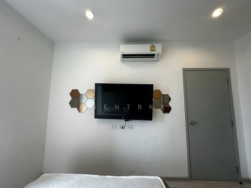 IDEO MOBI Sukhumvit Eastgate, Bangkok, 4371 Sukhumvit Road, Bang Na, Bangkok, 1 Bedroom, 31 sqm, Condo For Rent, by Agentbkk, 500347337 - DDproperty.com