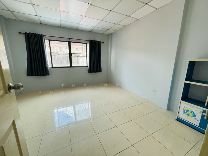 Moobaan Petchthaweesuk Petchkasem 106, Bangkok, Petchkasem Road, Nong Kang Plu, Nong Khaem, Bangkok, 2 Bedrooms, 106 sqm, Townhouse For Sale, by The Best Property ขวัญ, 500347363 - DDproperty.com