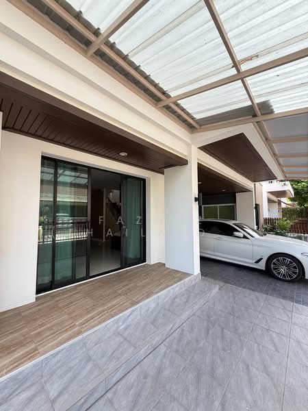 Spacious 4BR House at Lake View Park Wongwaen-Bangna Near Mega Bangna, Bangkok, Dok Mai, Prawet, Bangkok, 4 Bedrooms, 240 sqm, Single Detached House For Sale, by Fazwaz (Thailand) Co., Ltd., 500347386 - DDproperty.com