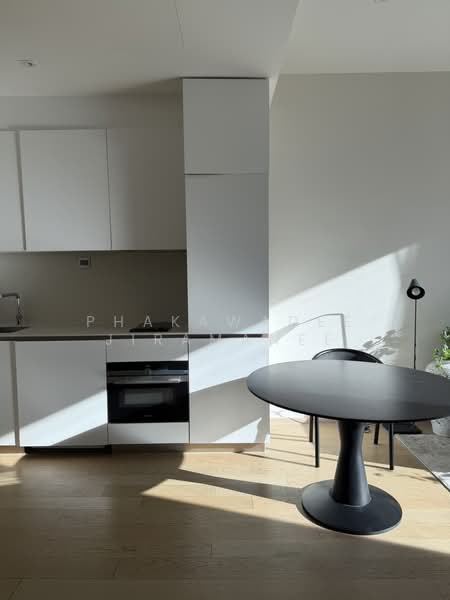 The Strand Thonglor, Bangkok, 36 Soi Sukhumvit 55, Khlong Tan Nua, Watthana, Bangkok, 1 Bedroom, 55 sqm, Condo For Rent, by Phakawadee Jiramanee, 500347408 - DDproperty.com