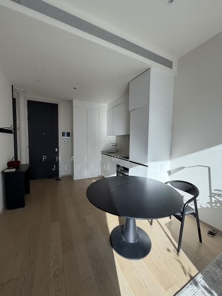 The Strand Thonglor, Bangkok, 36 Soi Sukhumvit 55, Khlong Tan Nua, Watthana, Bangkok, 1 Bedroom, 55 sqm, Condo For Rent, by Phakawadee Jiramanee, 500347408 - DDproperty.com