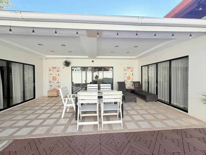 Majestic Residence Pratumnak : มาเจสติค เรสซิเดนซ์ พระตำหนัก, ชลบุรี, หนองปรือ, บางละมุง, ชลบุรี, 280 ตร.ม., วิลล่า ให้เช่า, โดย Praveen Prabhat Peter, 500347409 - DDproperty.com