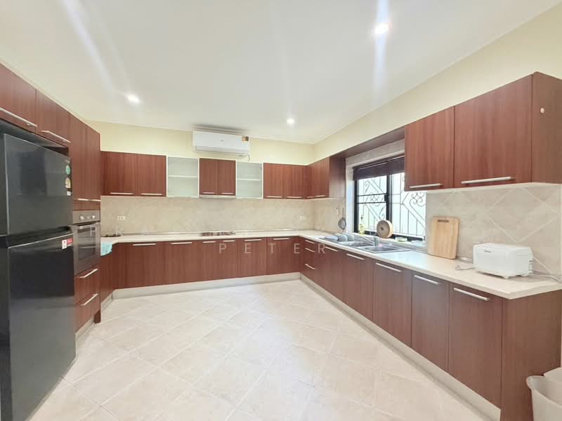 Majestic Residence Pratumnak : มาเจสติค เรสซิเดนซ์ พระตำหนัก, ชลบุรี, หนองปรือ, บางละมุง, ชลบุรี, 280 ตร.ม., วิลล่า ให้เช่า, โดย Praveen Prabhat Peter, 500347409 - DDproperty.com