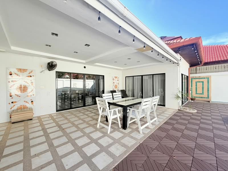 Majestic Residence Pratumnak : มาเจสติค เรสซิเดนซ์ พระตำหนัก, ชลบุรี, หนองปรือ, บางละมุง, ชลบุรี, 280 ตร.ม., วิลล่า ให้เช่า, โดย Praveen Prabhat Peter, 500347409 - DDproperty.com