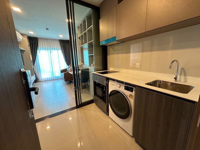 Life Phahon-Ladprao, Bangkok, 996 Phahonyothin Road, Jom Phon, Chatuchak, Bangkok, 1 Bedroom, 36 sqm, Condo For Rent, by Fazwaz (Thailand) Co., Ltd., 500347417 - DDproperty.com