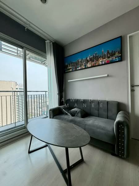 Life Ratchadapisek, Bangkok, 279 Ratchadapisaek Road, Huai Khwang, Bangkok, 2 Bedrooms, 46 sqm, Condo For Rent, by Phakawadee Jiramanee, 500347421 - DDproperty.com