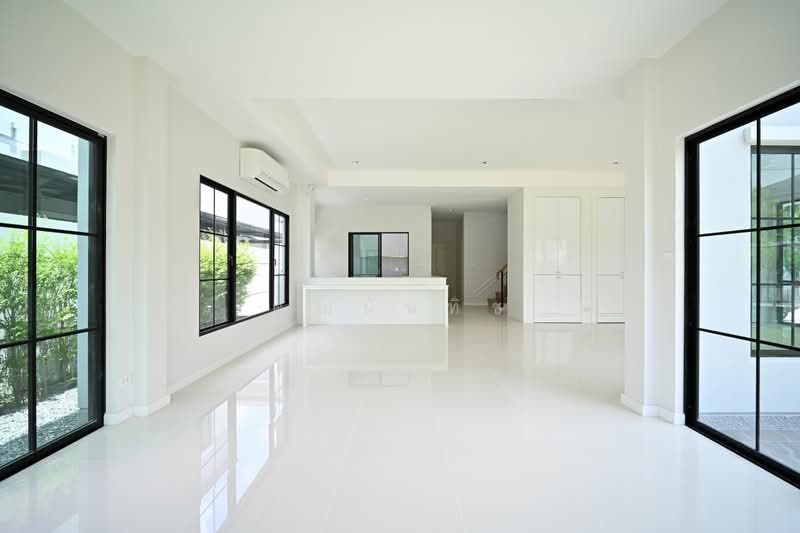 ขายบ้านเดี่ยวหลังมุม ลัดดารมย์ พุทธมณฑลสาย 3 Built-in ใหม่ทั้งหลัง ไม่เคยเข้าอยู่ ใกล้มหิดล ศาลายา, Bangkok, Thawi Watthana, Bangkok, 4 Bedrooms, 354 sqm, Single Detached House For Sale, by คุณจันทิมา, 500347469 - DDproperty.com
