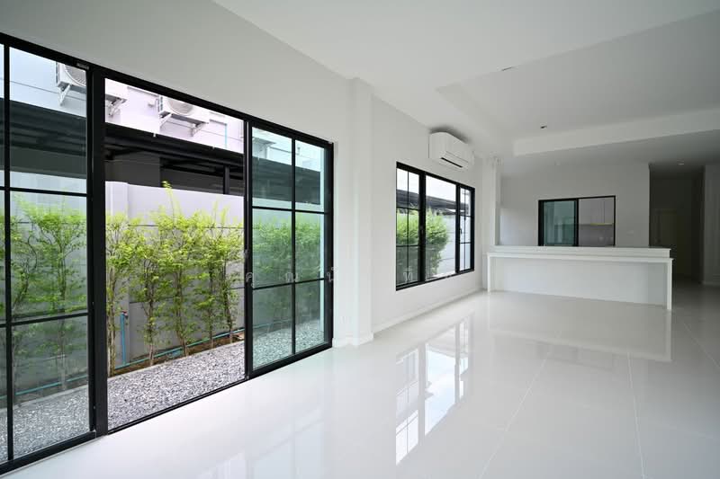 ขายบ้านเดี่ยวหลังมุม ลัดดารมย์ พุทธมณฑลสาย 3 Built-in ใหม่ทั้งหลัง ไม่เคยเข้าอยู่ ใกล้มหิดล ศาลายา, Bangkok, Thawi Watthana, Bangkok, 4 Bedrooms, 354 sqm, Single Detached House For Sale, by คุณจันทิมา, 500347469 - DDproperty.com
