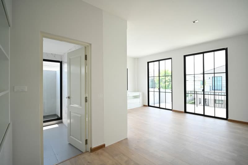 ขายบ้านเดี่ยวหลังมุม ลัดดารมย์ พุทธมณฑลสาย 3 Built-in ใหม่ทั้งหลัง ไม่เคยเข้าอยู่ ใกล้มหิดล ศาลายา, Bangkok, Thawi Watthana, Bangkok, 4 Bedrooms, 354 sqm, Single Detached House For Sale, by คุณจันทิมา, 500347469 - DDproperty.com