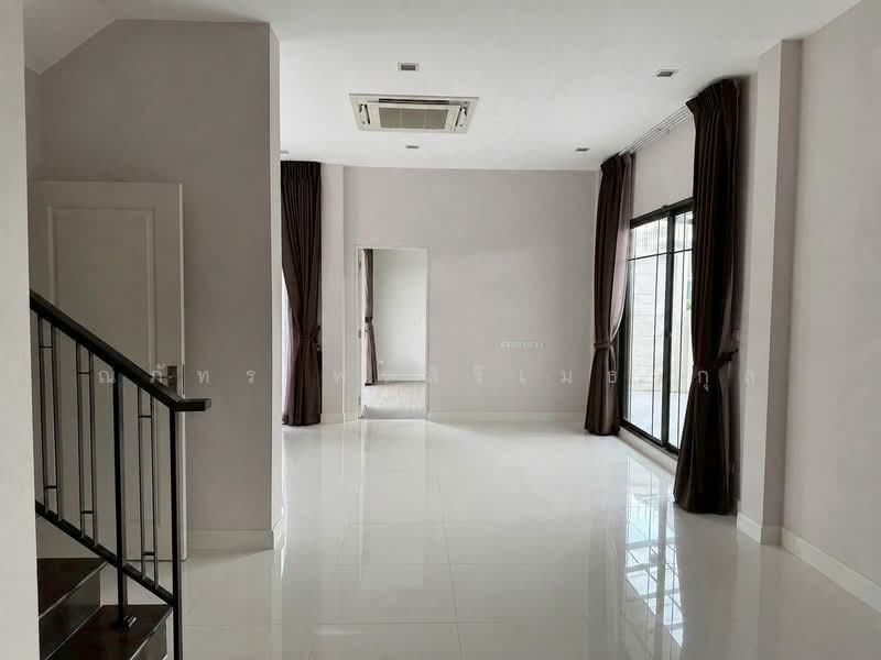 Bangkok Boulevard Sathorn-Pinklao 2, Nonthaburi, Bang Kruai-Chong Thanom Road, Mahasawat, Bang Kruai, Nonthaburi, 4 Bedrooms, 248 sqm, Single Detached House For Rent, by ณภัทร พรสิริเมธากุล, 500347486 - DDproperty.com