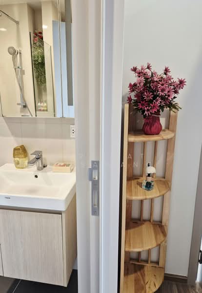 Oka Haus Sukhumvit 36, Bangkok, 3399 Rama 4 Road, Khong Tan, Khlong Toei, Bangkok, 1 Bedroom, 35 sqm, Condo For Rent, by Nareerat Pimsawang, 500347487 - DDproperty.com