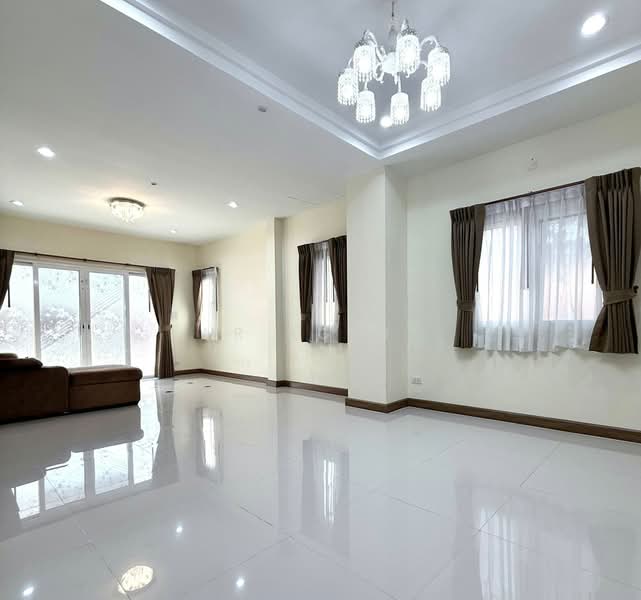 บ้านบุรีรมย์ รามอินทรา-นวมินทร์, Bangkok, Sam Wa Tawan Tok, Khlong Sam Wa, Bangkok, 3 Bedrooms, 135 sqm, Semi-Detached House (Twin House) For Sale, by NR AGENT, 500347570 - DDproperty.com