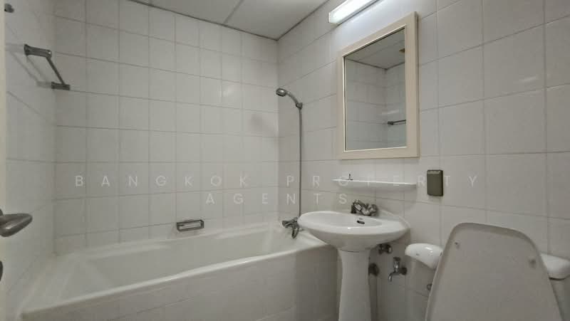 Krungthep Thani Tower, Bangkok, 56 Soi Sukhumvit 24, Khong Tan, Khlong Toei, Bangkok, 3 Bedrooms, 330 sqm, Condo For Rent, by BANGKOK PROPERTY AGENTS, 500347572 - DDproperty.com