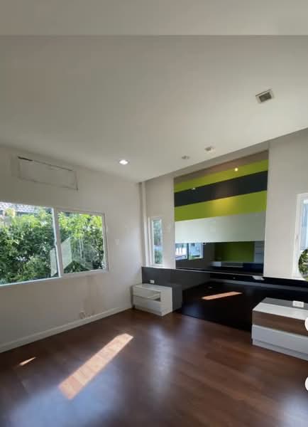 Casa Legend Ratchaphruek-Pinklao, Bangkok, 98 Ratchaphruek Rd, Taling Chan, Bangkok, 4 Bedrooms, 250 sqm, Semi-Detached House (Twin House) For Sale, by Naowarat Phurahong, 500347587 - DDproperty.com