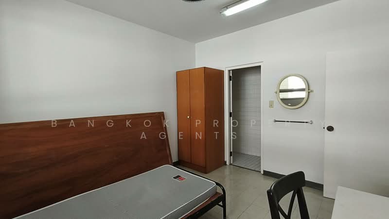 Krungthep Thani Tower, Bangkok, 56 Soi Sukhumvit 24, Khong Tan, Khlong Toei, Bangkok, 3 Bedrooms, 470 sqm, Condo For Rent, by BANGKOK PROPERTY AGENTS, 500347605 - DDproperty.com