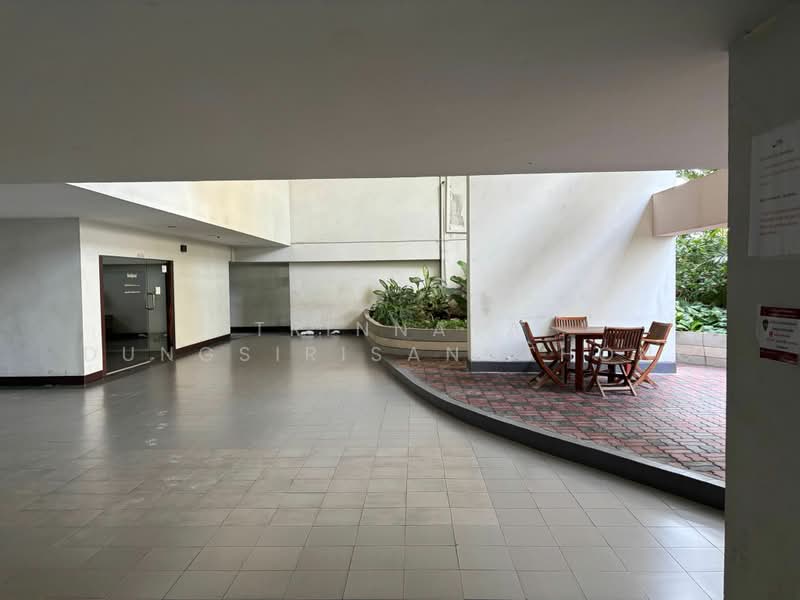 Top View Tower, Bangkok, Soi Sukhumvit 59, Khlong Tan Nua, Watthana, Bangkok, 2 Bedrooms, 128 sqm, Condo For Rent, by Trinnaya Dungsirisangthong, 500347636 - DDproperty.com