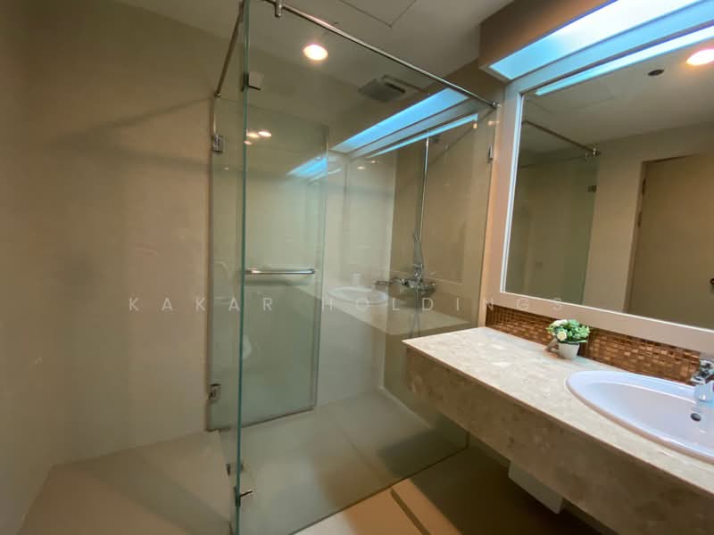 G.P. Grande Tower, Bangkok, 55 Sukhumvit 23, Khlongtoei Nua, Watthana, Bangkok, 3 Bedrooms, 260 sqm, Condo For Rent, by Kakar Holdings, 500347757 - DDproperty.com