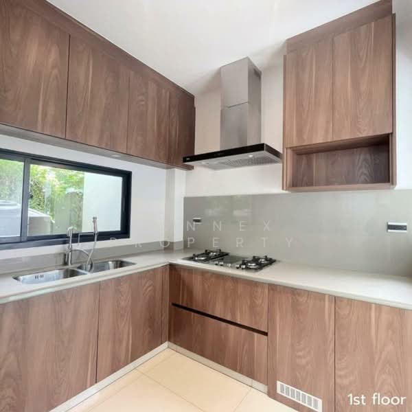BuGaan Krungthep Kreetha, Bangkok, 109 15 Soi Krungthep Kreetha, Hua Mak, Bang Kapi, Bangkok, 4 Bedrooms, 430 sqm, Single Detached House For Rent, by Connex Property, 500347773 - DDproperty.com