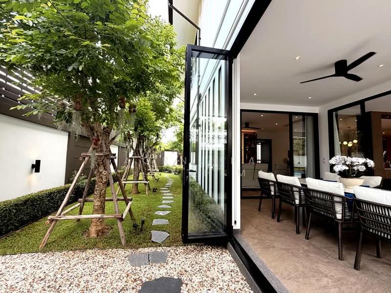 P0091/1 | LUMINA – พูลวิลล่าหรูสไตล์โมเดิร์นล้านนา เอกสิทธิ์เพียงหลังเดียว ที่เดินถึงกาดฝรั่งใ, เชียงใหม่, บ้านแหวน, หางดง, เชียงใหม่, 761 ตร.ม., บ้านเดี่ยว ขาย, โดย Aornjira Khatthima, 500347786 - DDproperty.com
