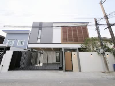 ขาย - ขายบ้านเดี่ยว 2 ชั้น อ่อนนุช 17 บ้านสร้างใหม่ 50 ตร.ว. 3 นอน 3 น้ำ, กรุงเทพ