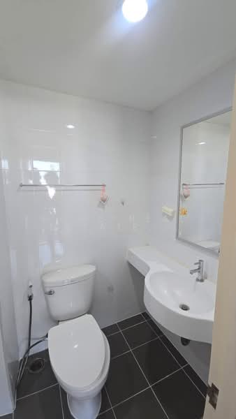 Lumpini Ville Sukhumvit 77, Bangkok, Sukhumvit 77 Road, Suan Luang, Bangkok, 2 Bedrooms, 46 sqm, Condo For Sale, by HOME Real Estate Service, 500347819 - DDproperty.com